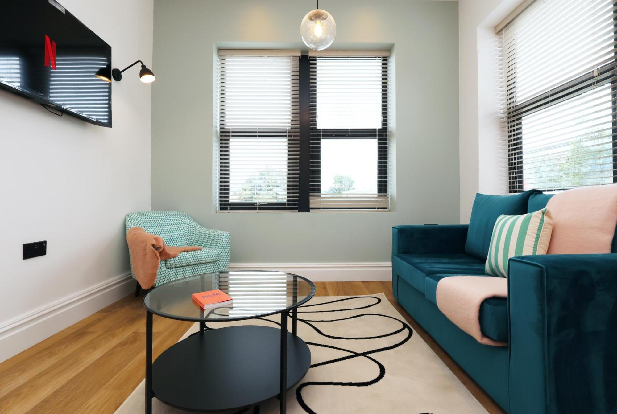 Apartament No 6 Grosvenor - 10min Walk From Cabot Circus