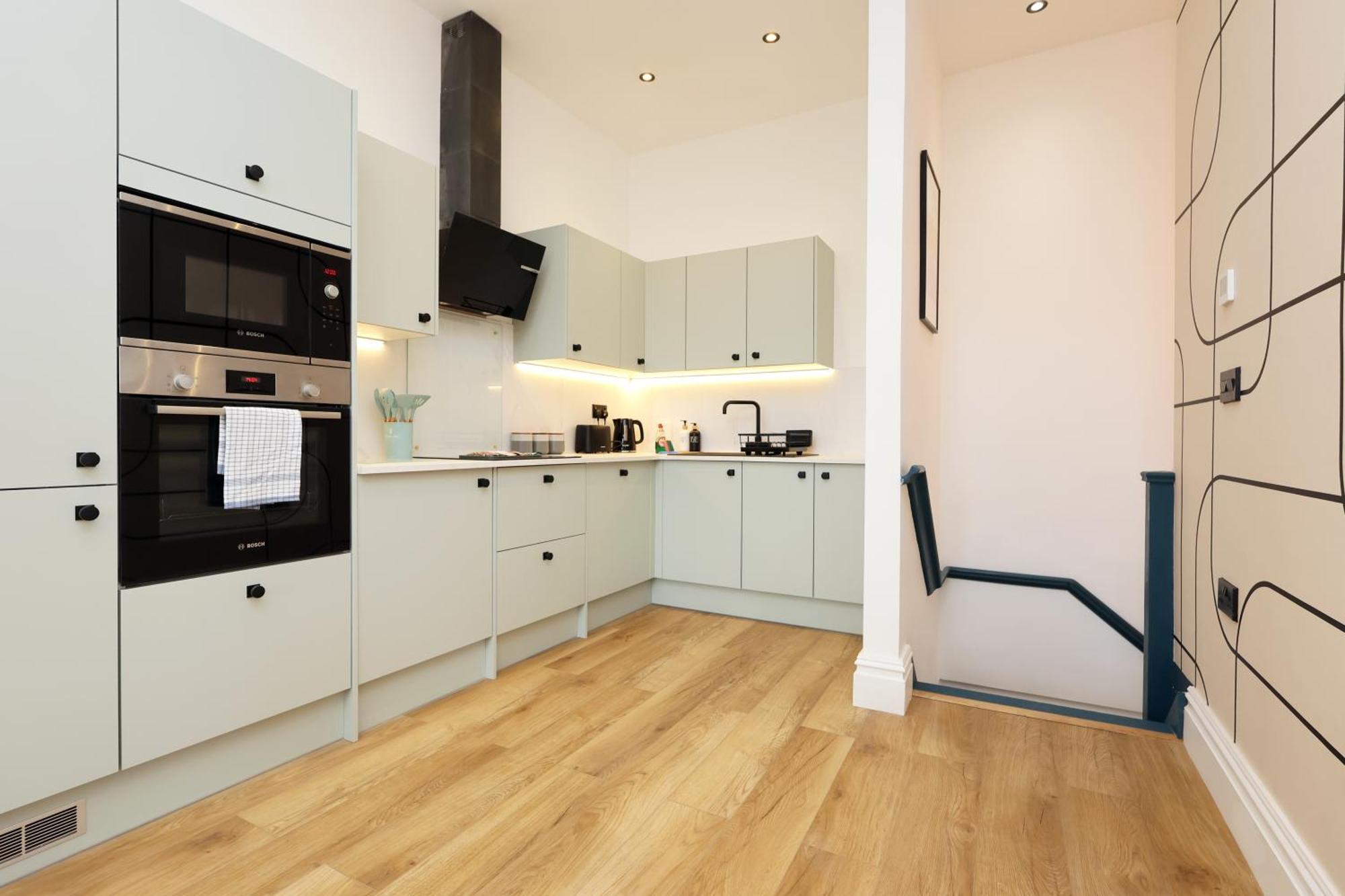 Apartament No 6 Grosvenor - 10min Walk From Cabot Circus *