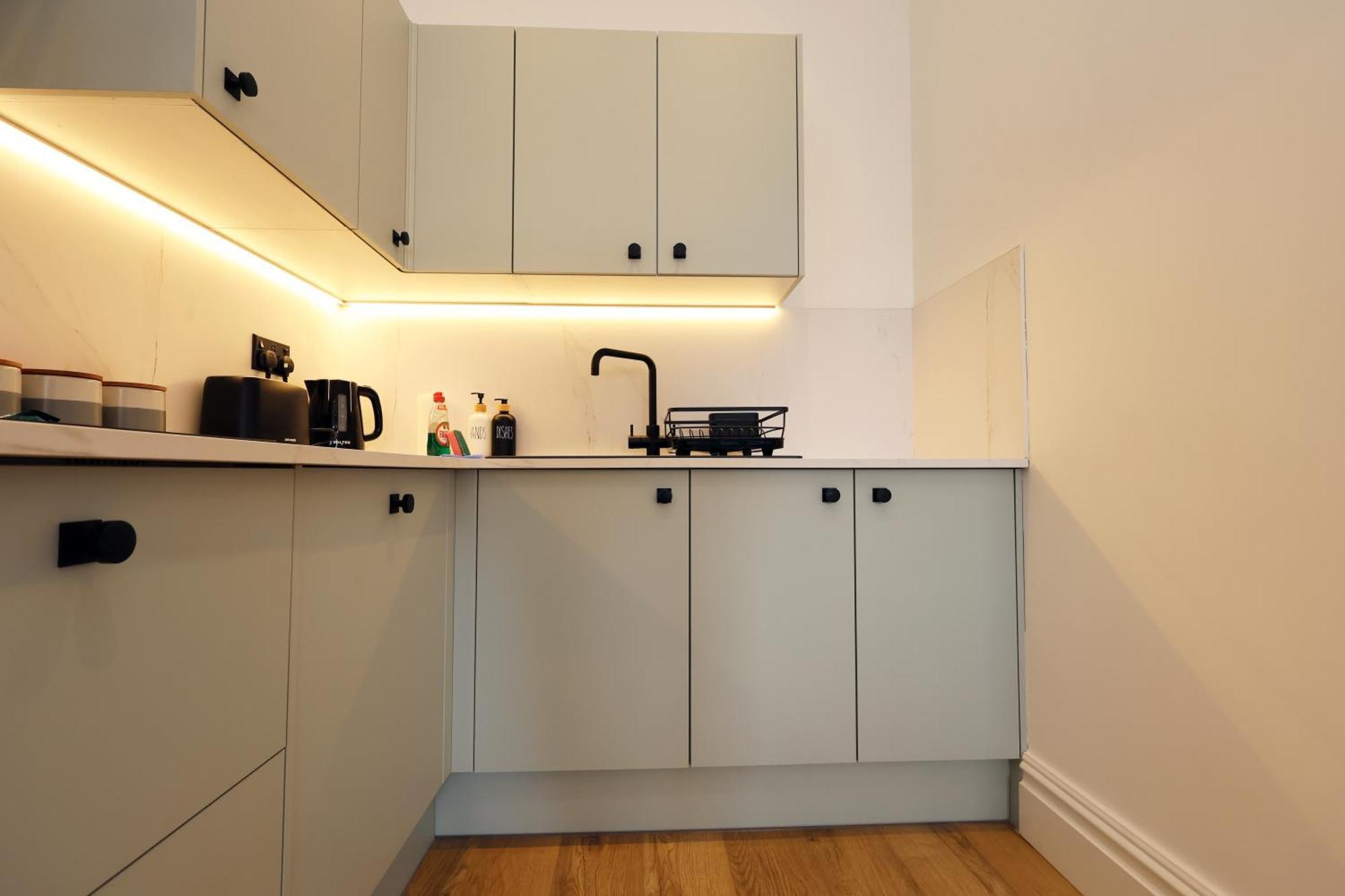 Apartament No 6 Grosvenor - 10min Walk From Cabot Circus *