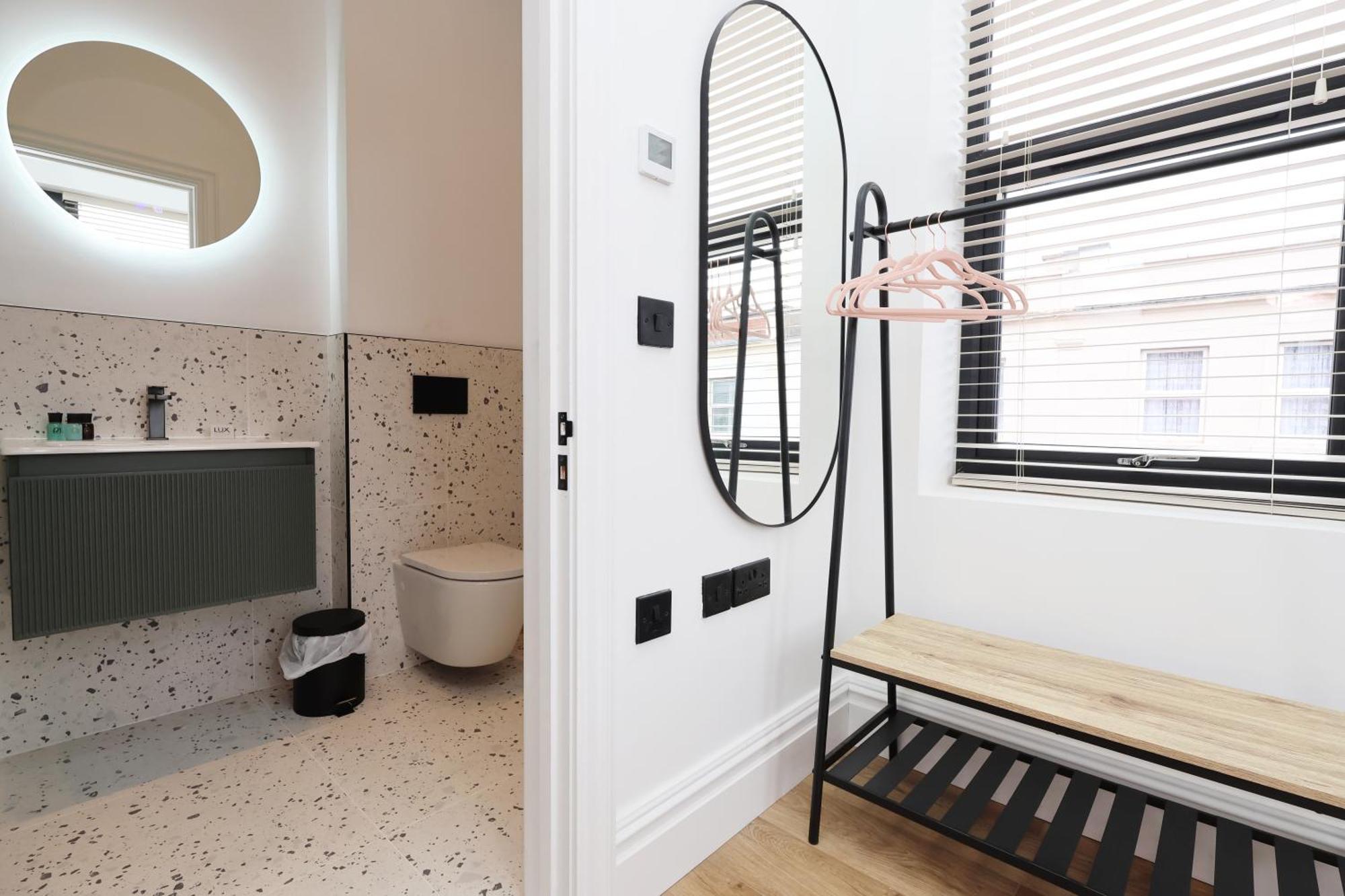 Apartament No 6 Grosvenor - 10min Walk From Cabot Circus